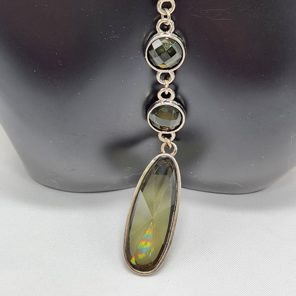 🔺️Silver Tone Chain & Green Beaded Drop Necklace - Picture 6 of 16